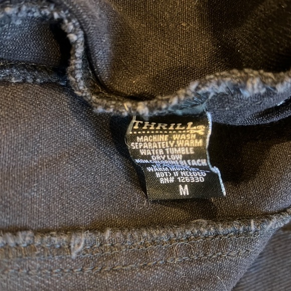 LNWOT Distressed Black Thrill Jeans Jean Jacket with studs Size M - Picture 9 of 9